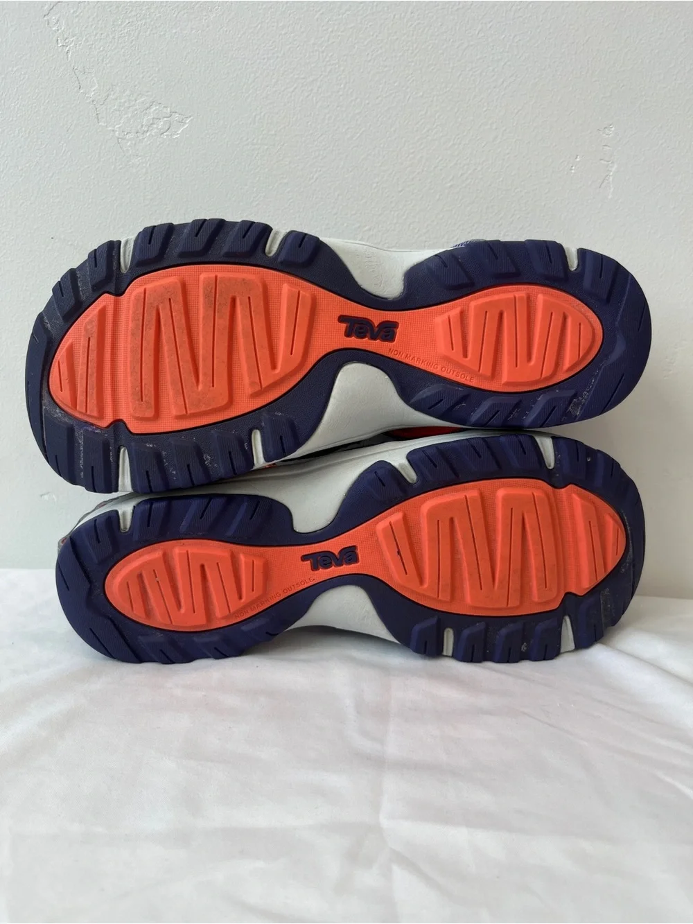 Teva Manatee Kids Water Hiking Sport Sandals Gray Closed Toe Size 7